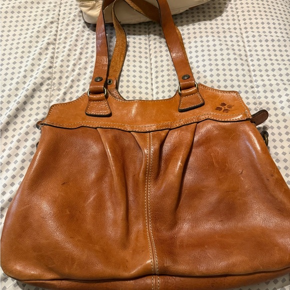 Patricia Nash Handbags - Patricia Nash Tan Leather Shoulder Bag